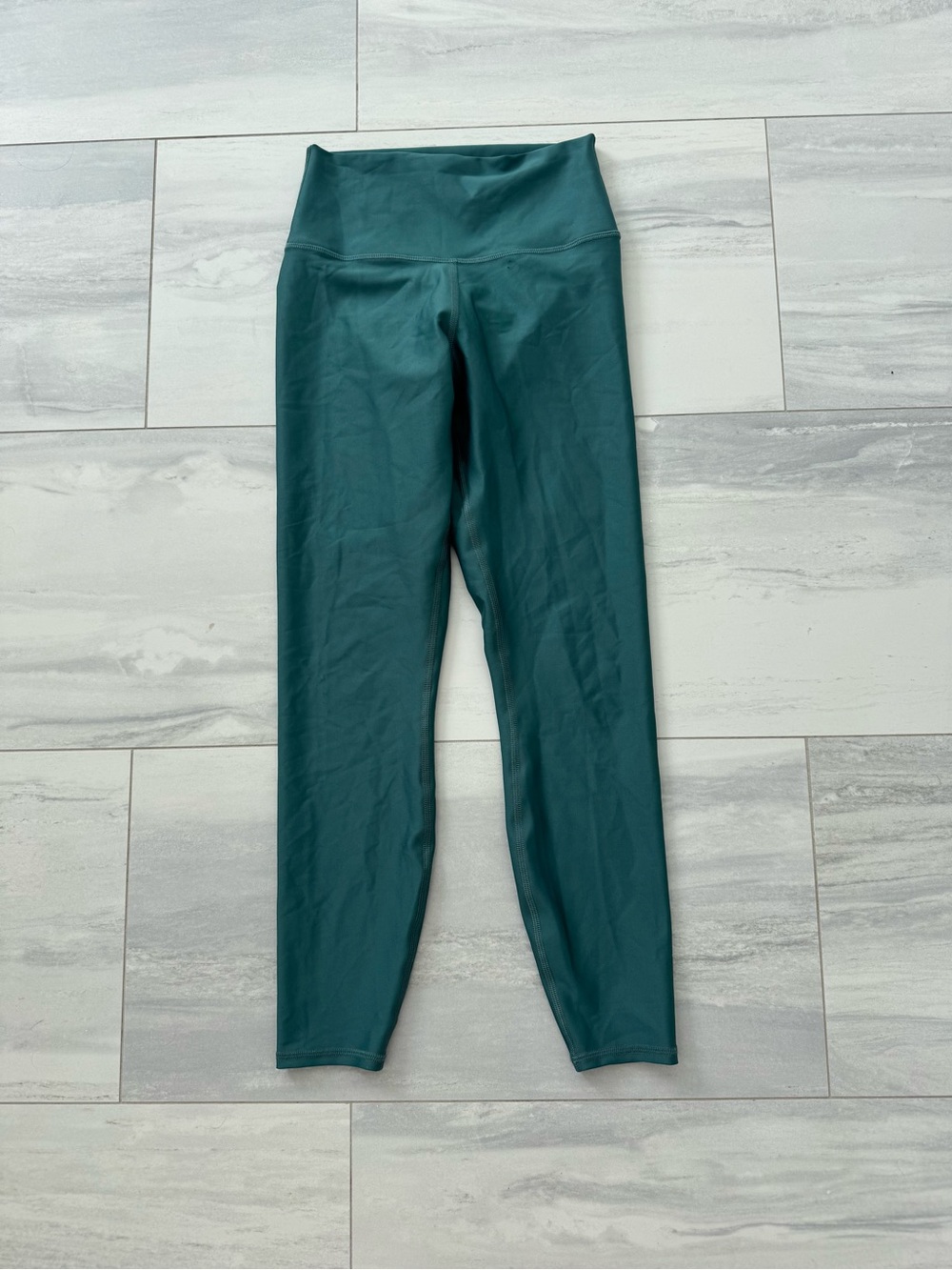 ALO Yoga High-Waist Air Brush Leggings in Teal Green